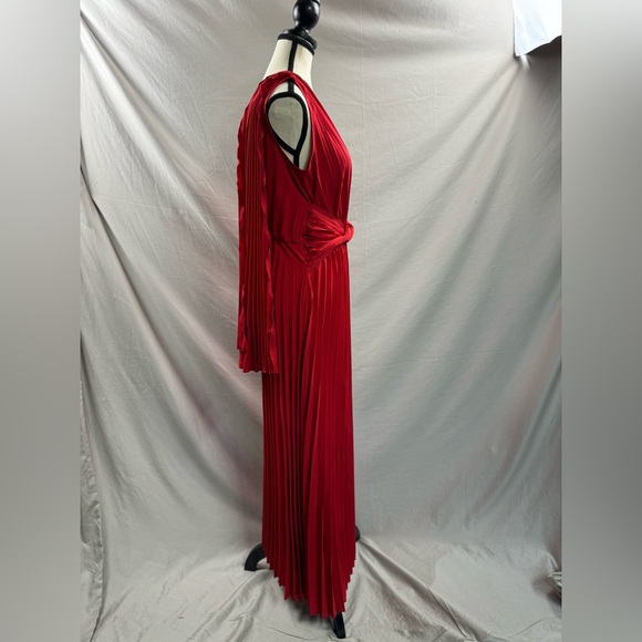 Red One Shoulder Twist Front Pleated Hem Dress* - Picture 10 of 10